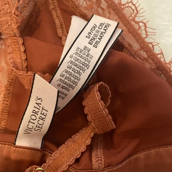 Victorias Secret floral lace elongated Bralette - Picture 7 of 8